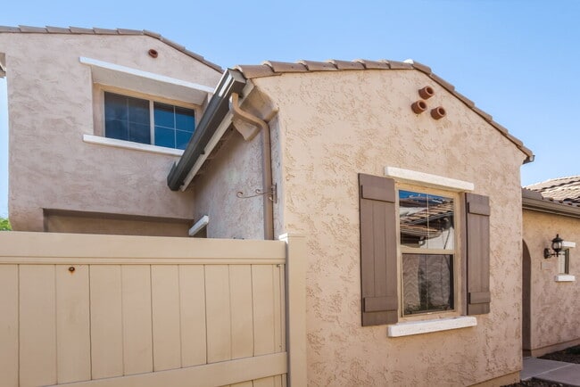 Building Photo - 26681 N Babbling Brook Dr