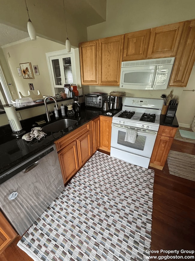 Photo - 92 Fayette St Unit 92