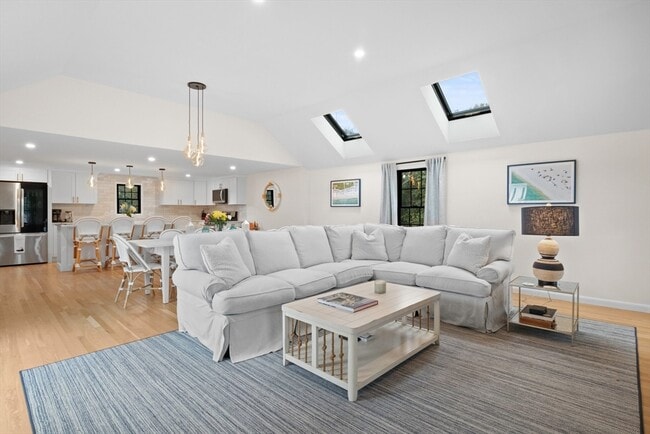 Photo - 101 Monomoyic Way