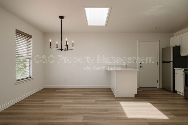 Photo - 296 Whitney Pl