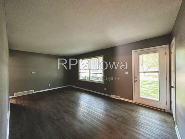 Photo - 1318 SW Lynn Dr