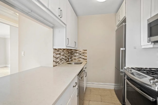 Photo - 377 Rector Pl Unidad 9I