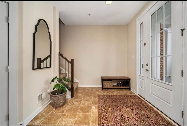 Photo - 323 Osona Ln