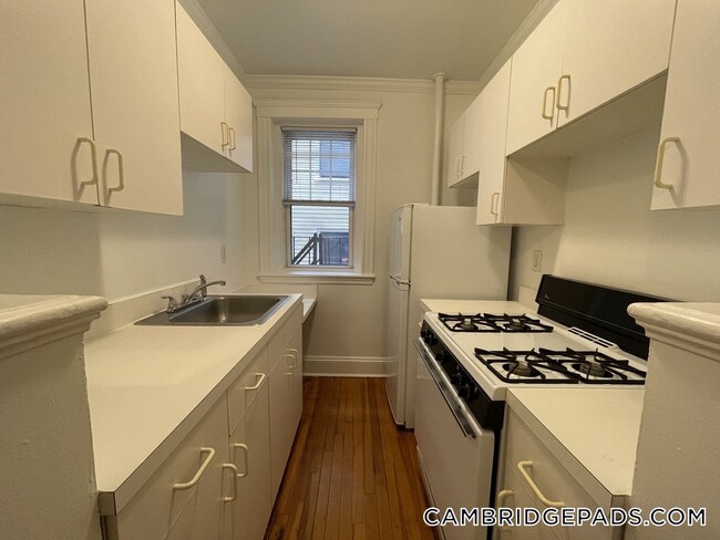 Photo - 21 Wendell St Apartment Unit 2