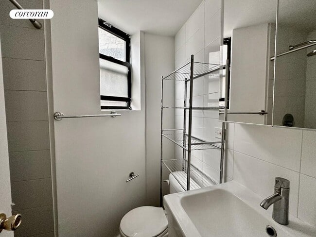 Photo - 410 W 36th St.