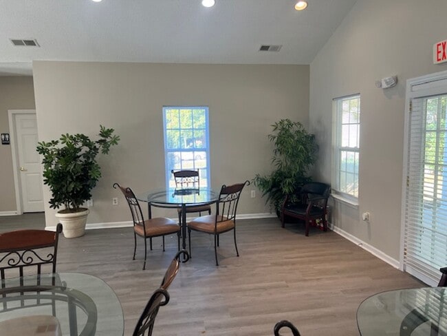 501 Austin Ridge Cir Unidad 301-50%