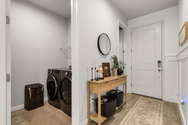 Photo - 5606 Silverbridge Trl