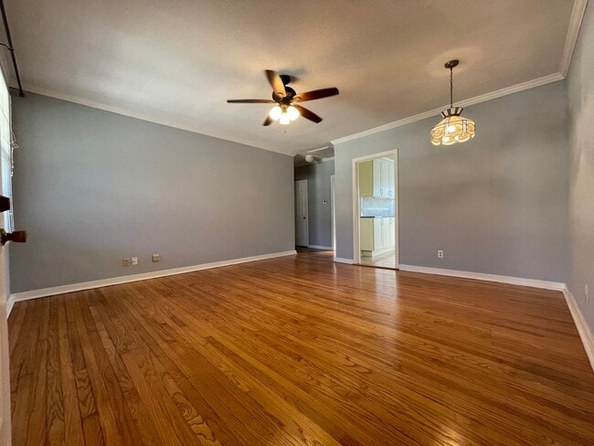 Photo - St Charles Ave 1BR with OFF STREET parking... Unit 303