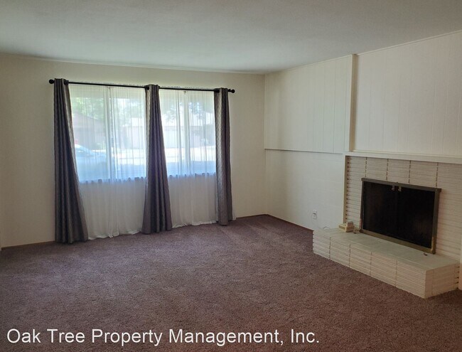 Photo - 3 br, 2 bath House - 2807 E. Hampton Way