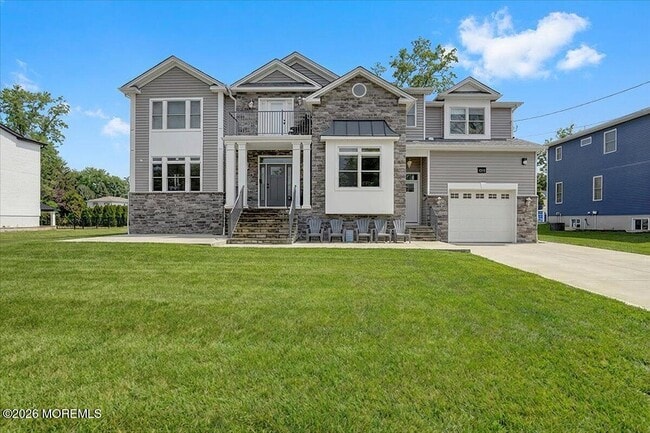 Photo - 475 Monmouth Pl