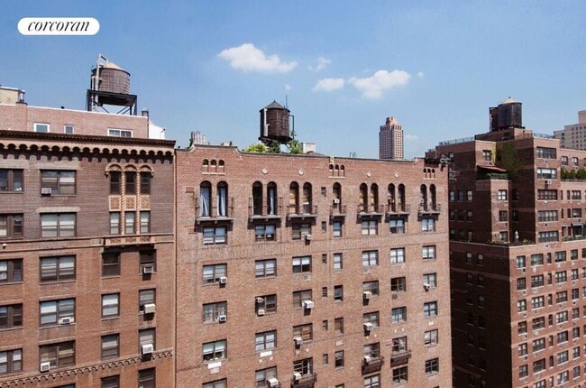 Building Photo - 230 E 79th St