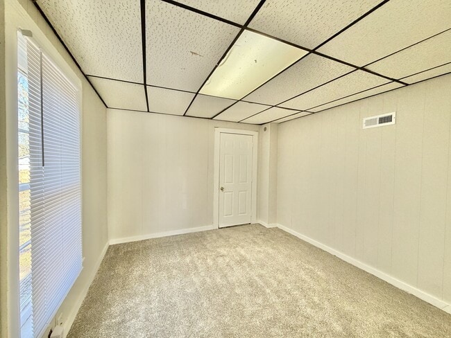 Photo - 757 W Grand Ave