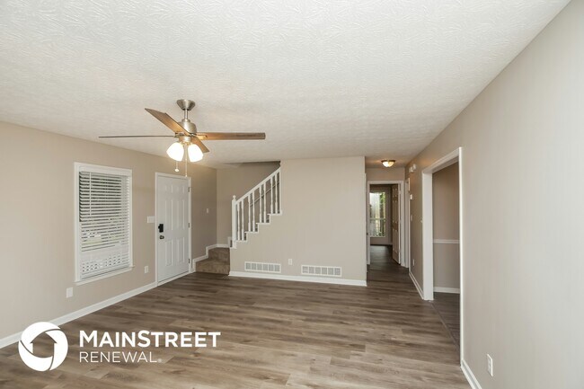 Photo - 133 Oak Landing Cir