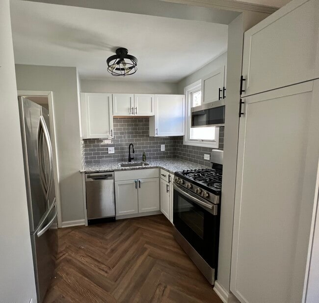 Photo - 3620 Monroe St