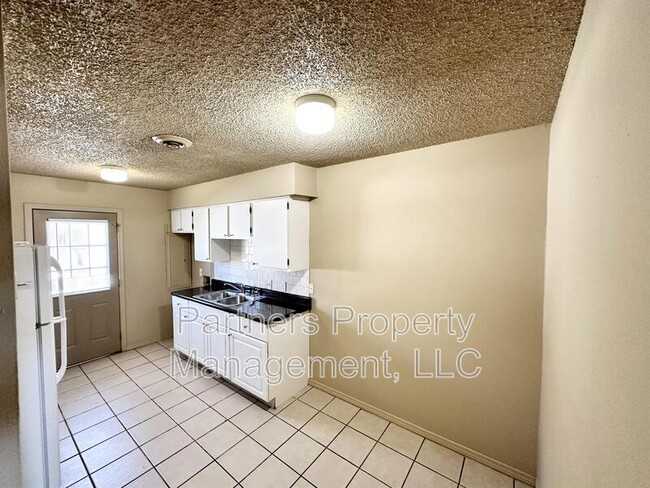Photo - 97 N Pine Ave