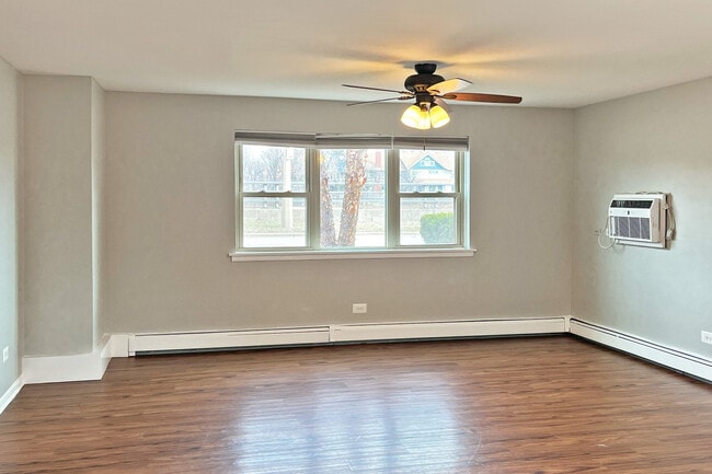 Photo - 921-923 Garfield