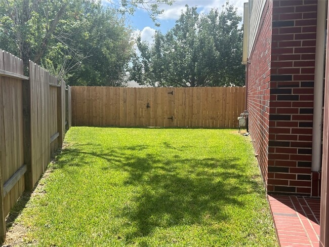 Building Photo - 3815 Shadow Knoll Ct Rental