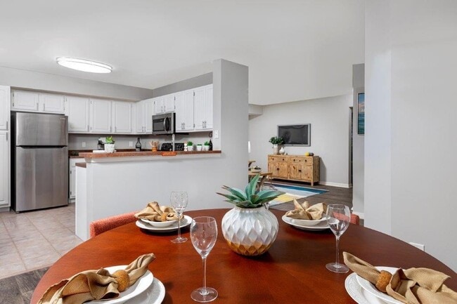 Photo - Manatee Bay Apartments