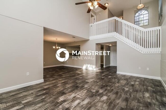 Photo - 3 Bedroom Pet-Friendly Home in APOPKA, FL with Main Street Renewal