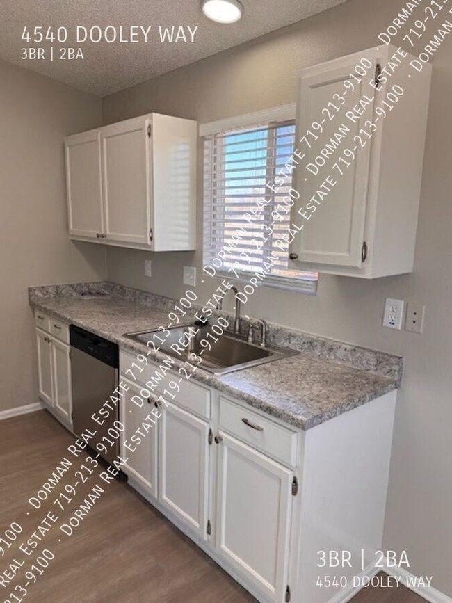 Photo - 4540 Dooley Way