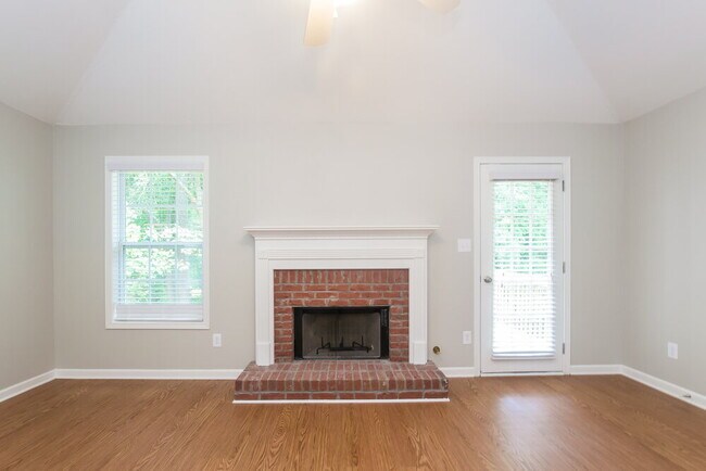 170 Ripple Creek Dr SW