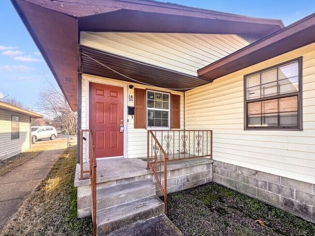Photo - 1855 S Cross St House