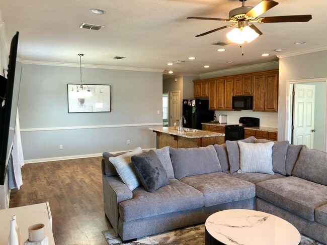 Photo - 3BR/3BA House Near Campus