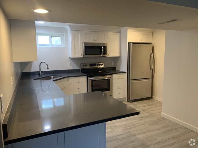 Building Photo - 1555 E Lanebrook Ln Unit 1555 B Rental