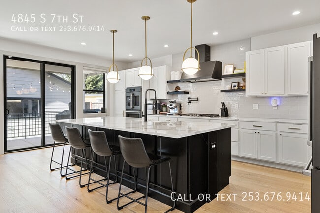 Photo - 4845 S 7th St