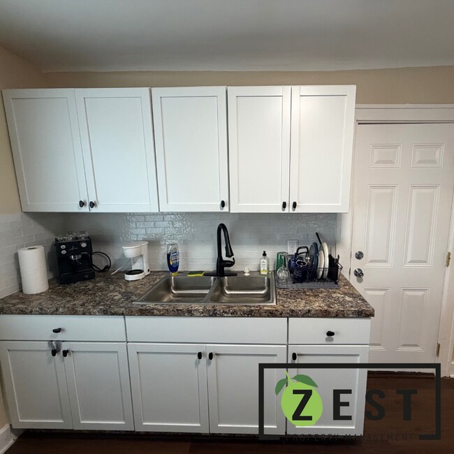 Photo - 5025 Somerset Ave Unit 5025 Somerset - Upper