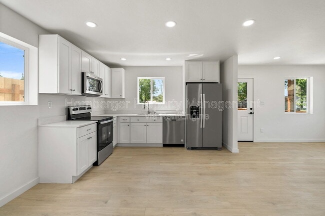 Photo - 1503 E Marietta Ave