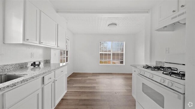 Building Photo - 1516 2nd St Rental