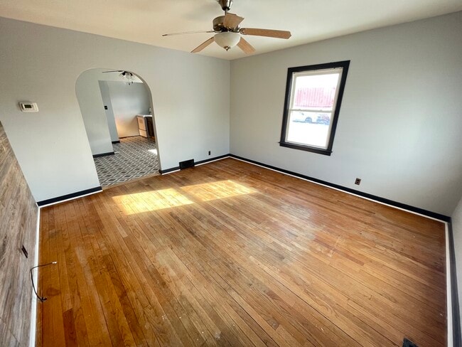 Photo - 2527 Georgetown Rd