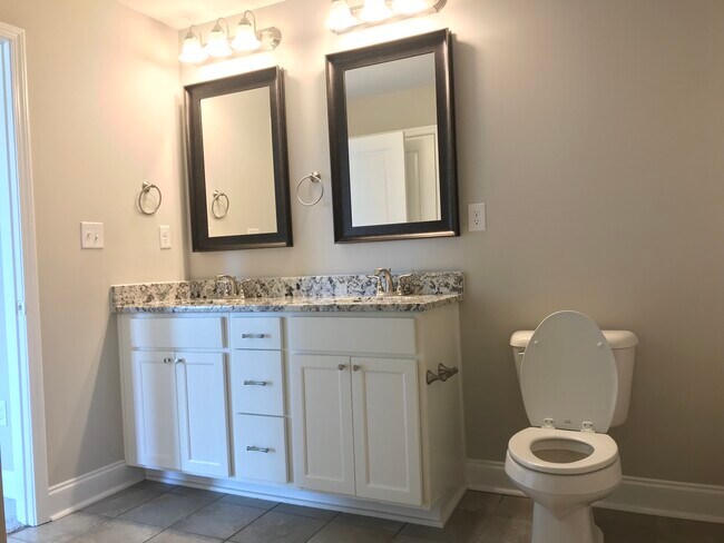 Photo - 159 Daffodil Ct