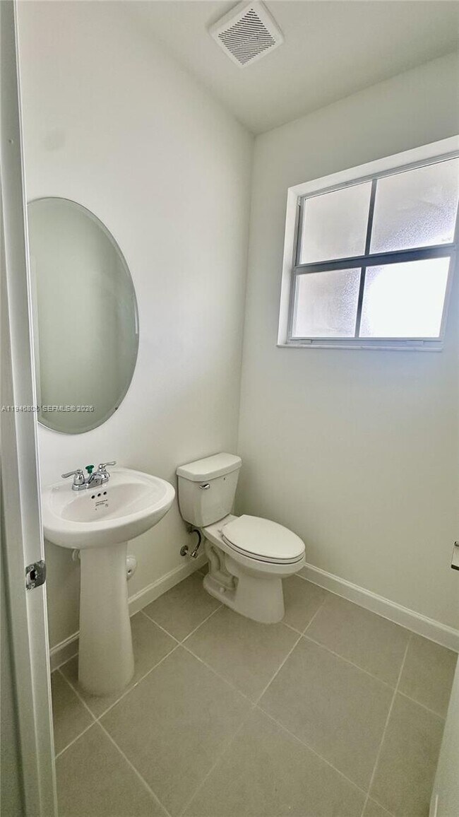 Photo - 2713 SE 26th Rd