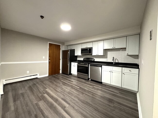 Building Photo - 805 Haverhill St Unit 3-B1