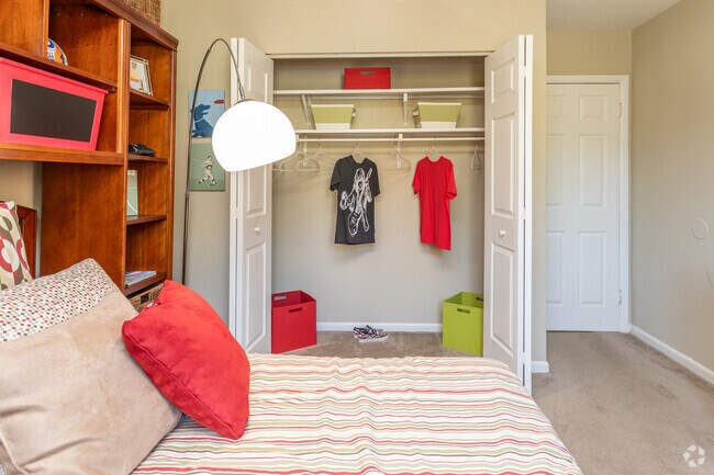 2BR, 1BA - 973 SF - Second Bedroom