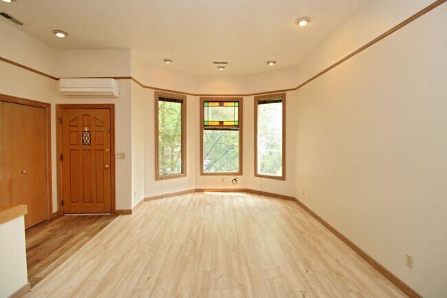 1826-1826 SW Main St Unidad 1826