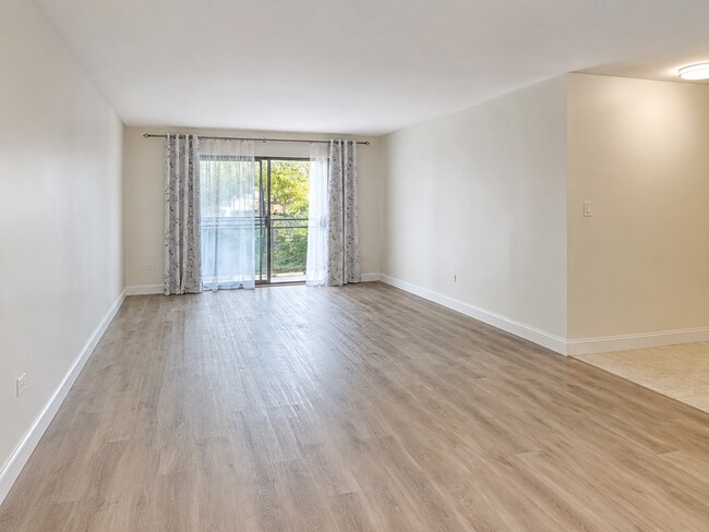 Photo - 1026 Castilian Ct Unit Condo