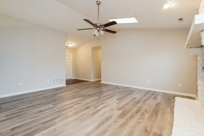 Photo - 6023 Janel Cir