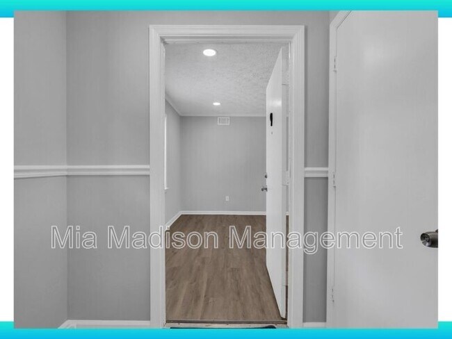 Photo - 111 E Mell St Unit #14