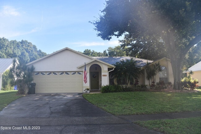 Building Photo - 890 Spirea Dr