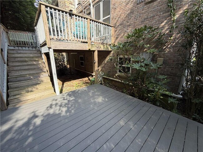Photo - 2216 Plantation Ln