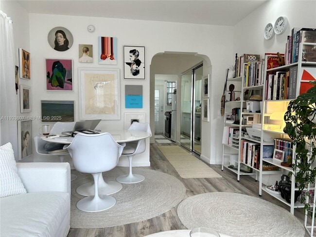 Photo - 717 Española Wy Unidad 210