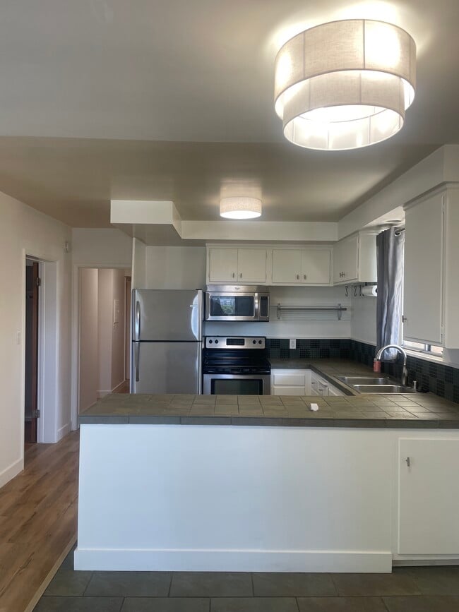 Building Photo - 563 Avenue A Unit A Rental