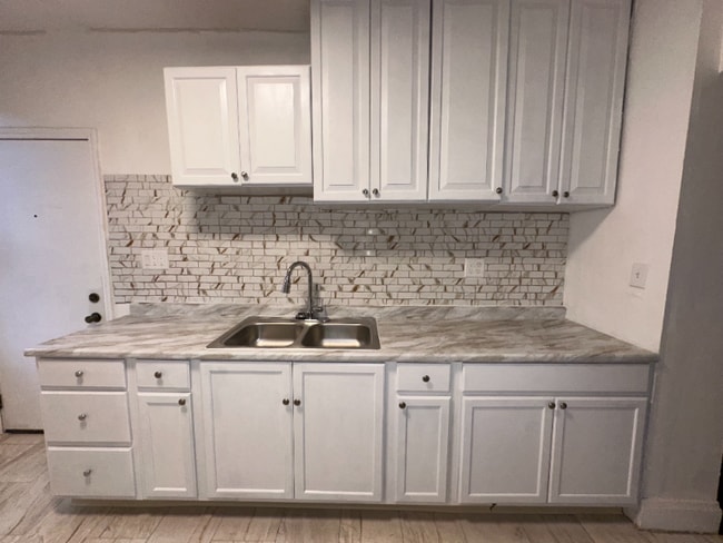 Photo - 789 Sedam St