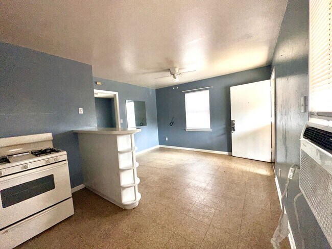 Photo - 611 McArthur Dr Unit A
