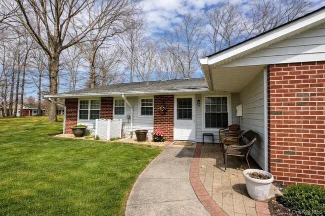 Photo - 9 Guilford Ct Unidad B