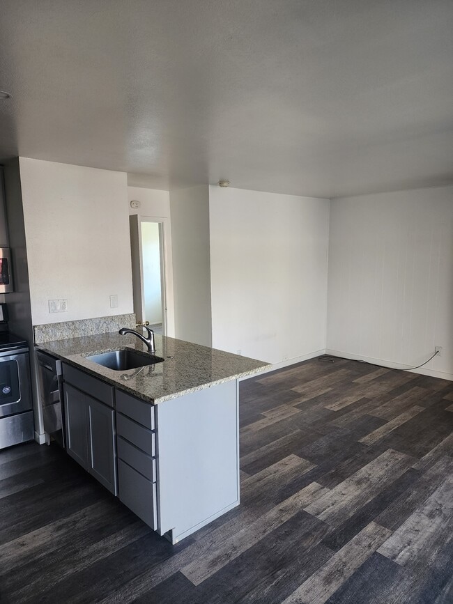 Building Photo - 945 Plumas St Unit 947