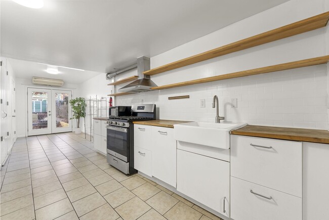 Photo - 40 Van Reypen St